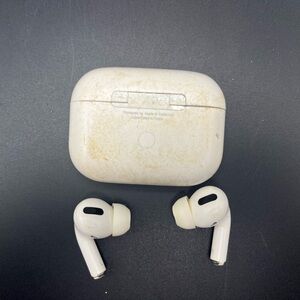 AirPods Pro White Wireless Earbuds with Charging Case
